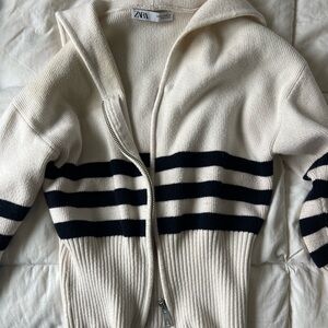 Zara zip up sweater with large collar